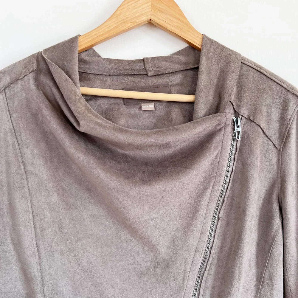 Blank NYC Drape Front Faux Suede Asymmetrical Zip Front Jacket MEDIUM - Picture 3 of 10